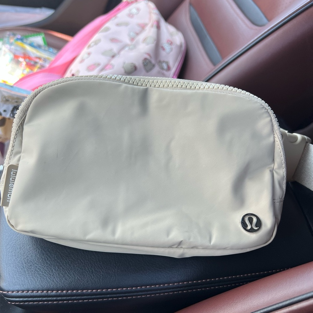 Lululemon belt bag
